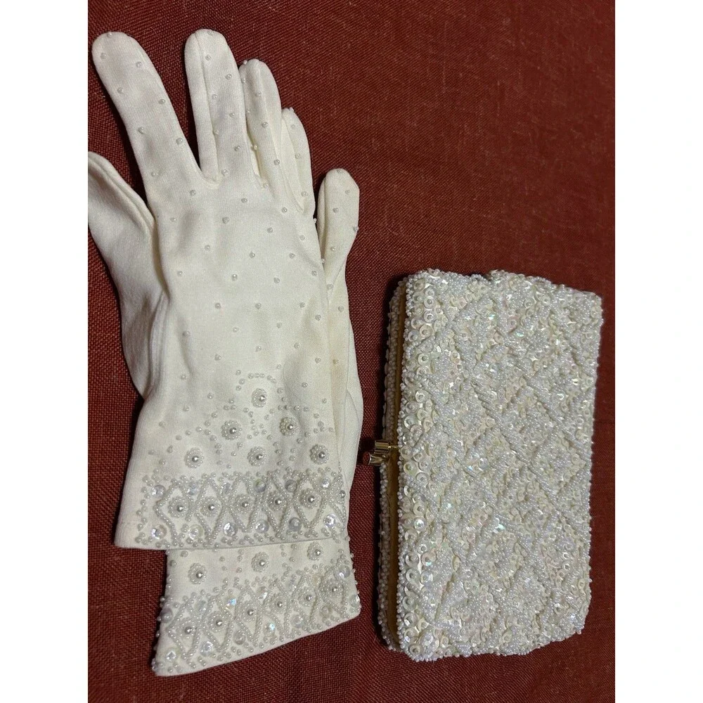 Vintage 50s La Regale Ivory White Beaded Sequin Clutch Bag Purse Gloves Set